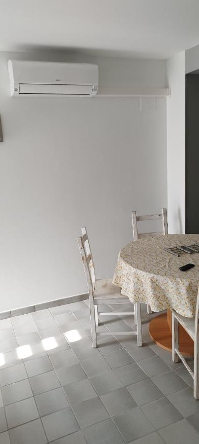 Studio Cosi Idealement Place Au Coeur De Ville Bourges Dış mekan fotoğraf