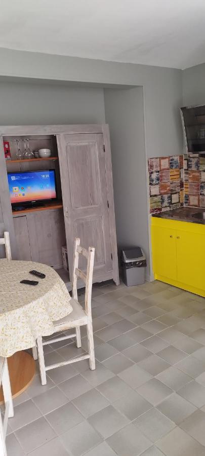 Studio Cosi Idealement Place Au Coeur De Ville Bourges Dış mekan fotoğraf